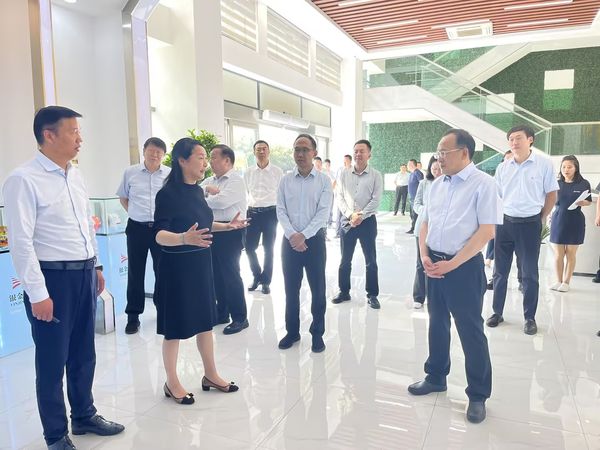 新乡市主要领导持续关心帮助银金达培育壮大新质生产力